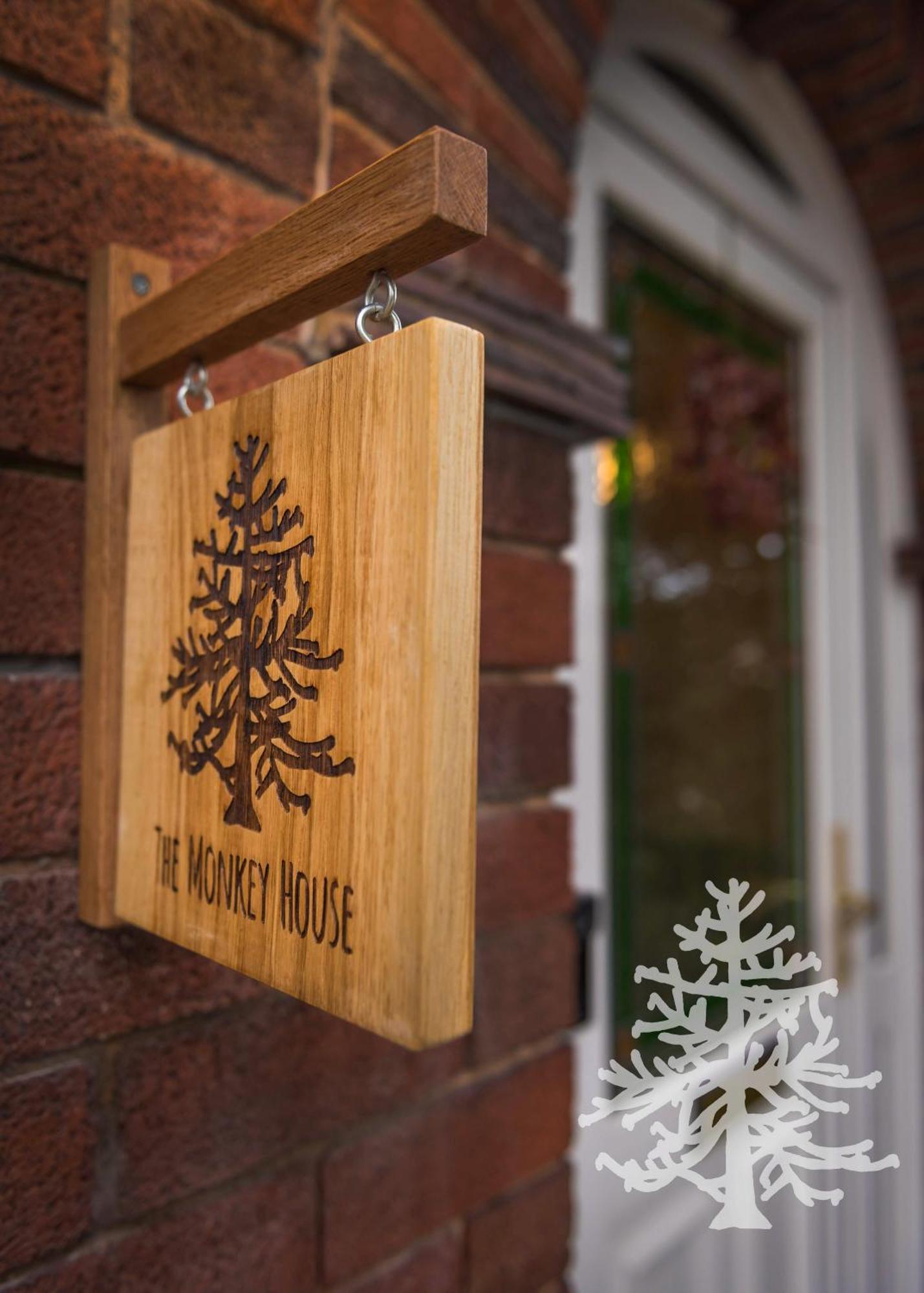 The Monkey House B&B Stone  Εξωτερικό φωτογραφία